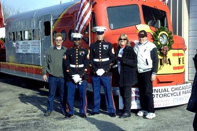 Toys for Tots parade in Chicago 2003